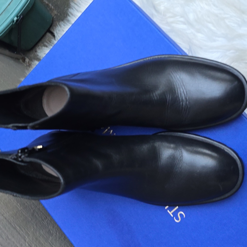 Stuart Weitzman Maelie Black Smooth Calf Leather Ankle Boots Lug Sole 5.5 B - Picture 9 of 12